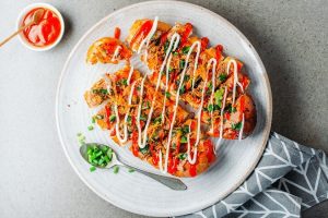 Cách Làm Bánh Mì Nướng Muối Ớt Thơm Ngon Tại Nhà